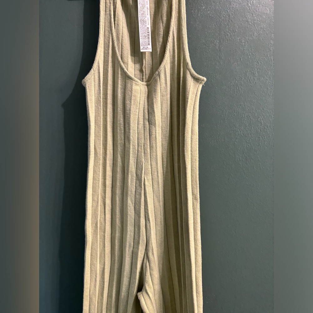 Zara jumper (sage green) color size small